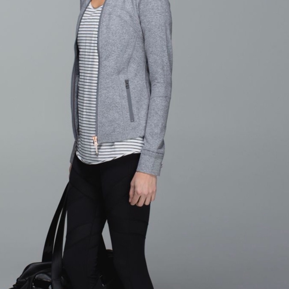 Lululemon Define Jacket|Size 6
Heathered Slate